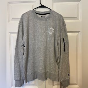 Men’s Champion Lightweight Sweatshirt NWT!!